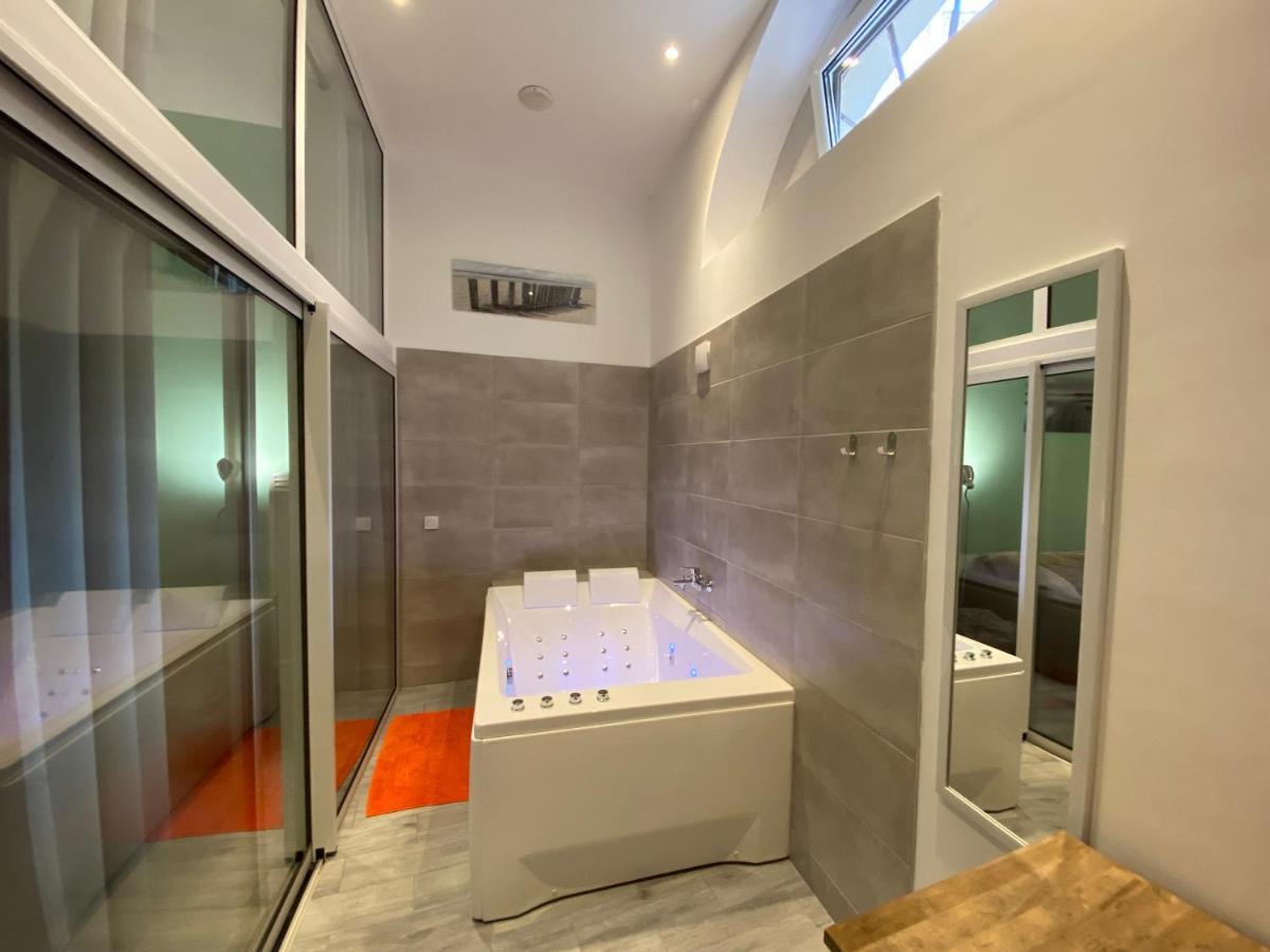 Wellkhome Appartements & Services บอร์โด ภายนอก รูปภาพ