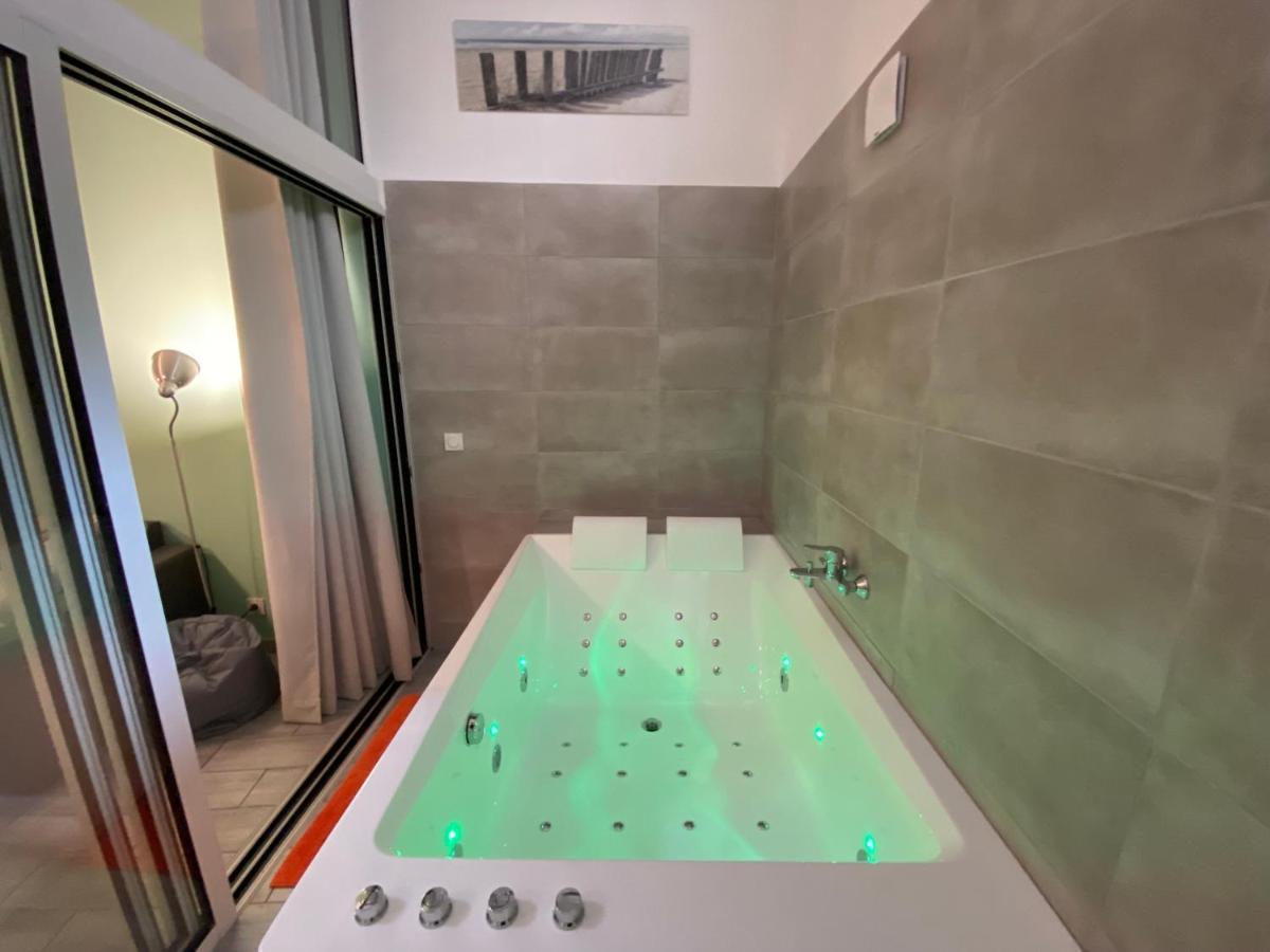 Wellkhome Appartements & Services บอร์โด ภายนอก รูปภาพ